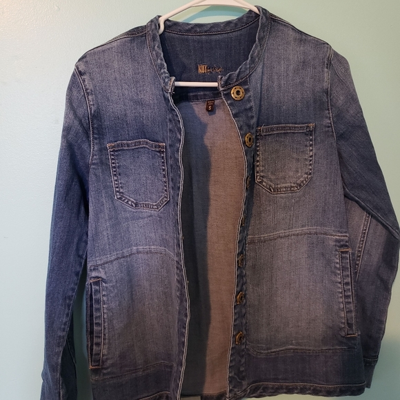 Jacket - Picture 4 of 5